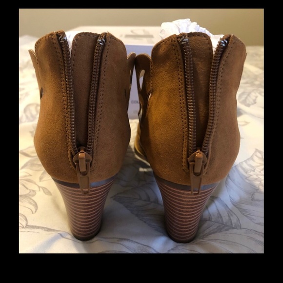 Dress cutout bootie boots cognac woman’s 7M shoes - Picture 2 of 10